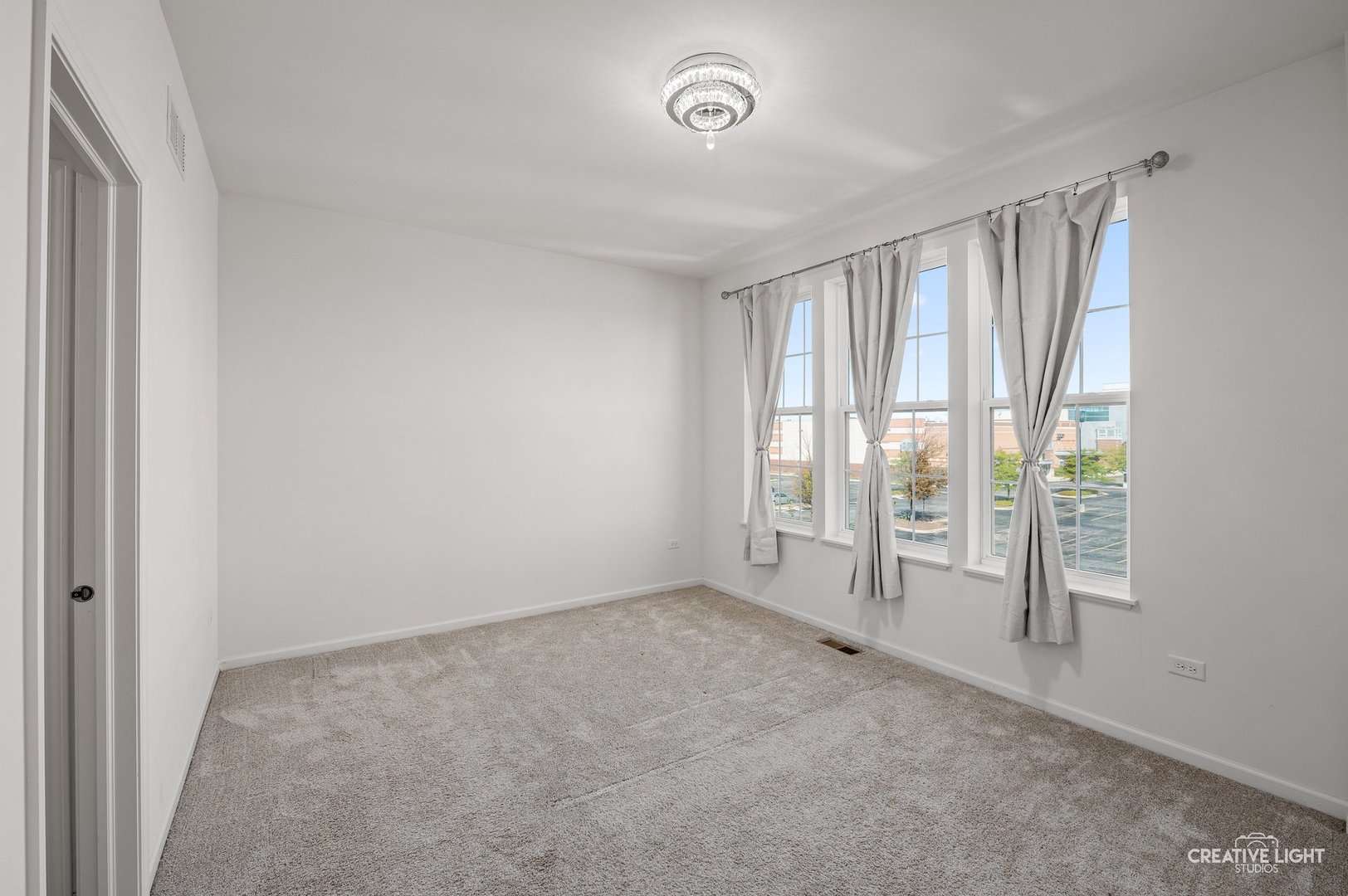 2906 REFLECTION Drive, Naperville, IL 60564