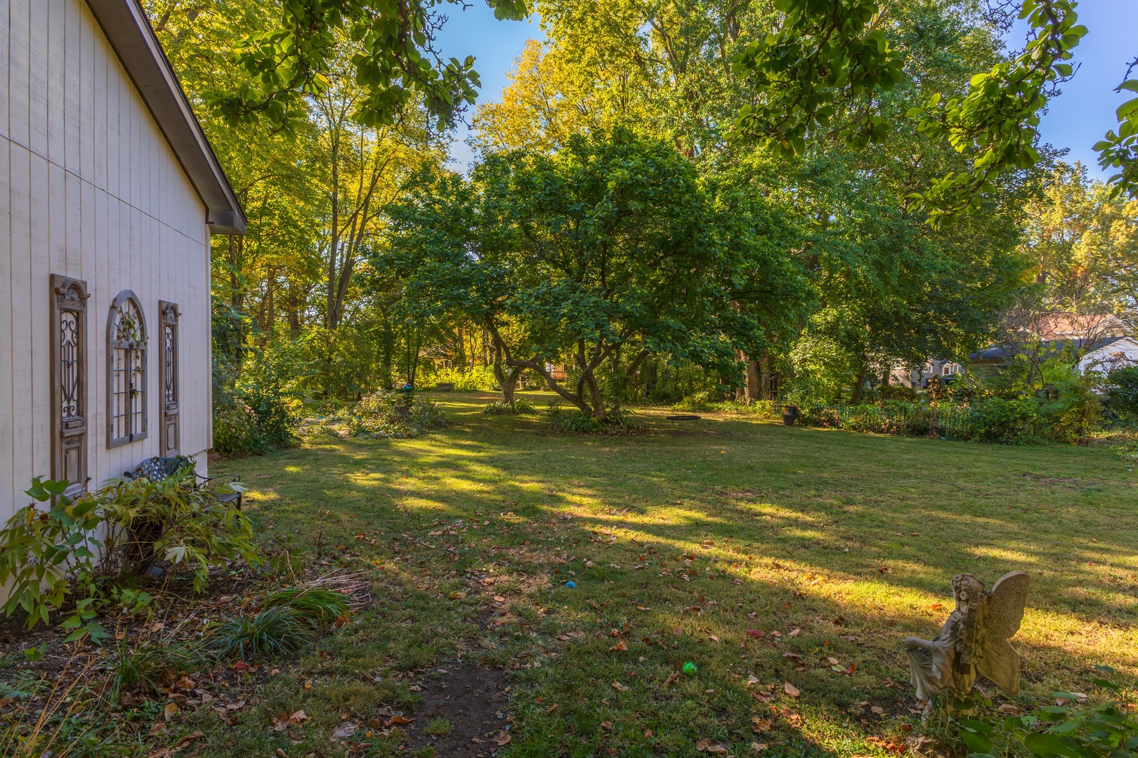 1111 E Grove Street, Bloomington, IL 61701