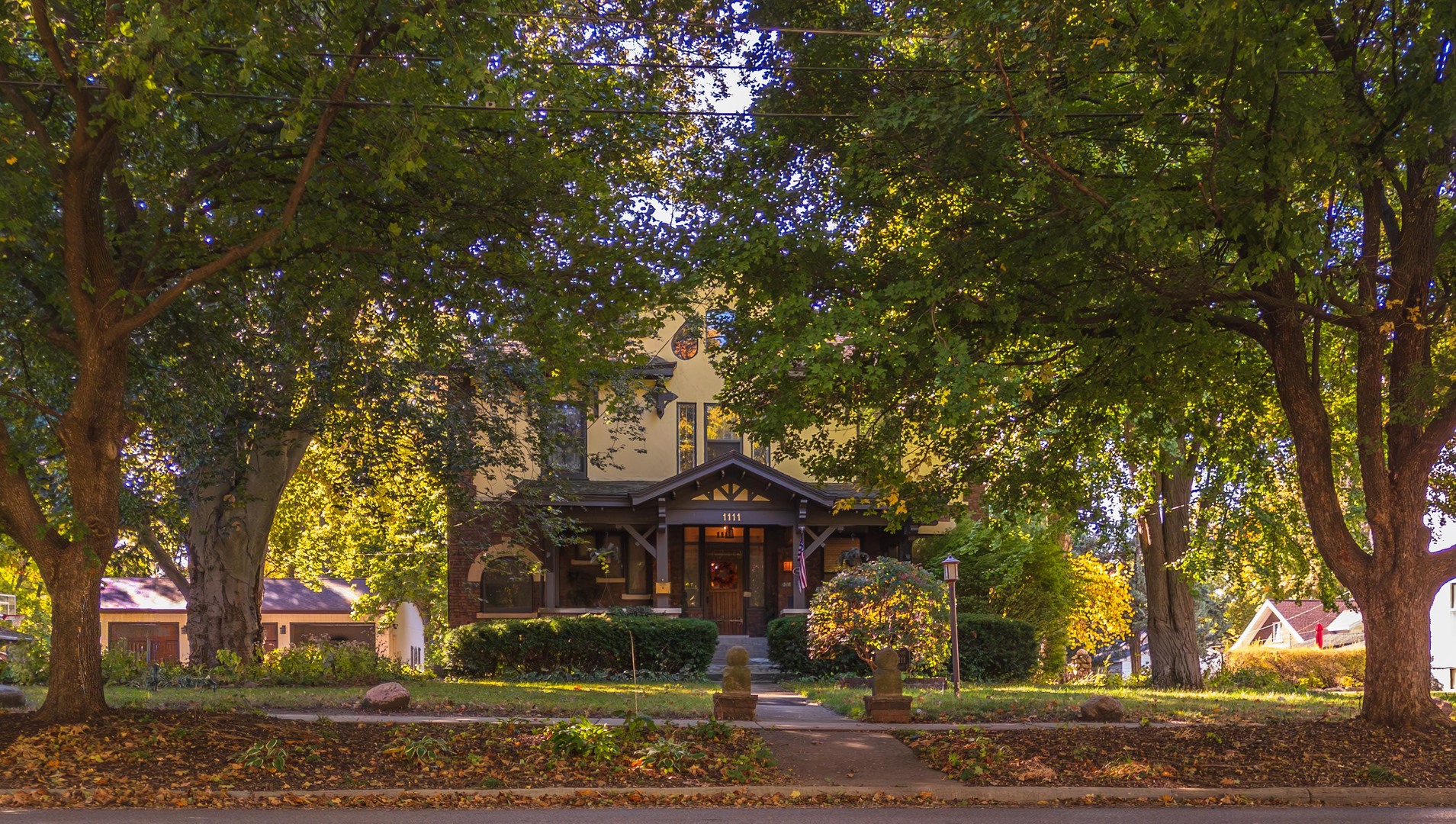 1111 E Grove Street, Bloomington, IL 61701