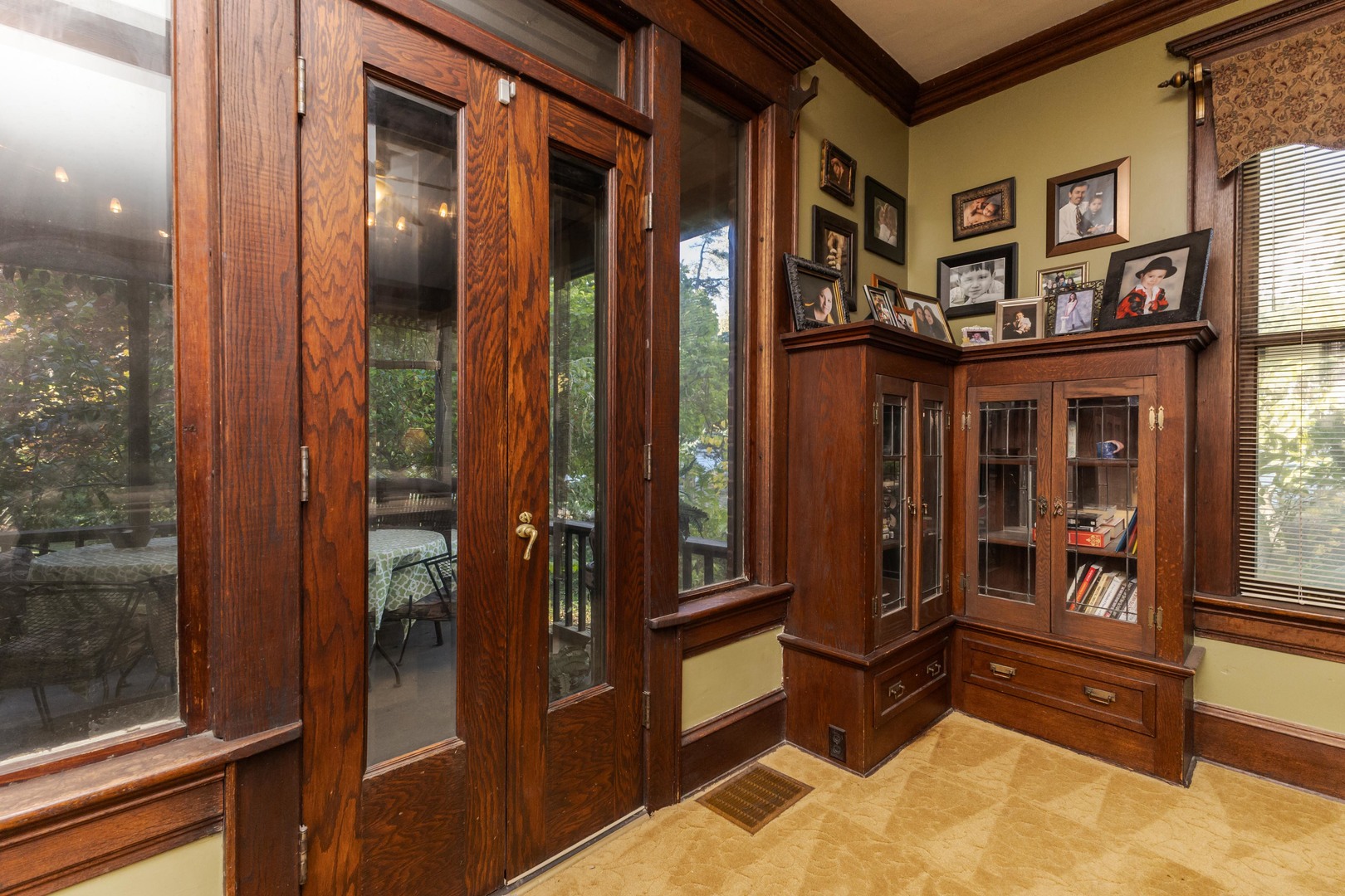 1111 E Grove Street, Bloomington, IL 61701