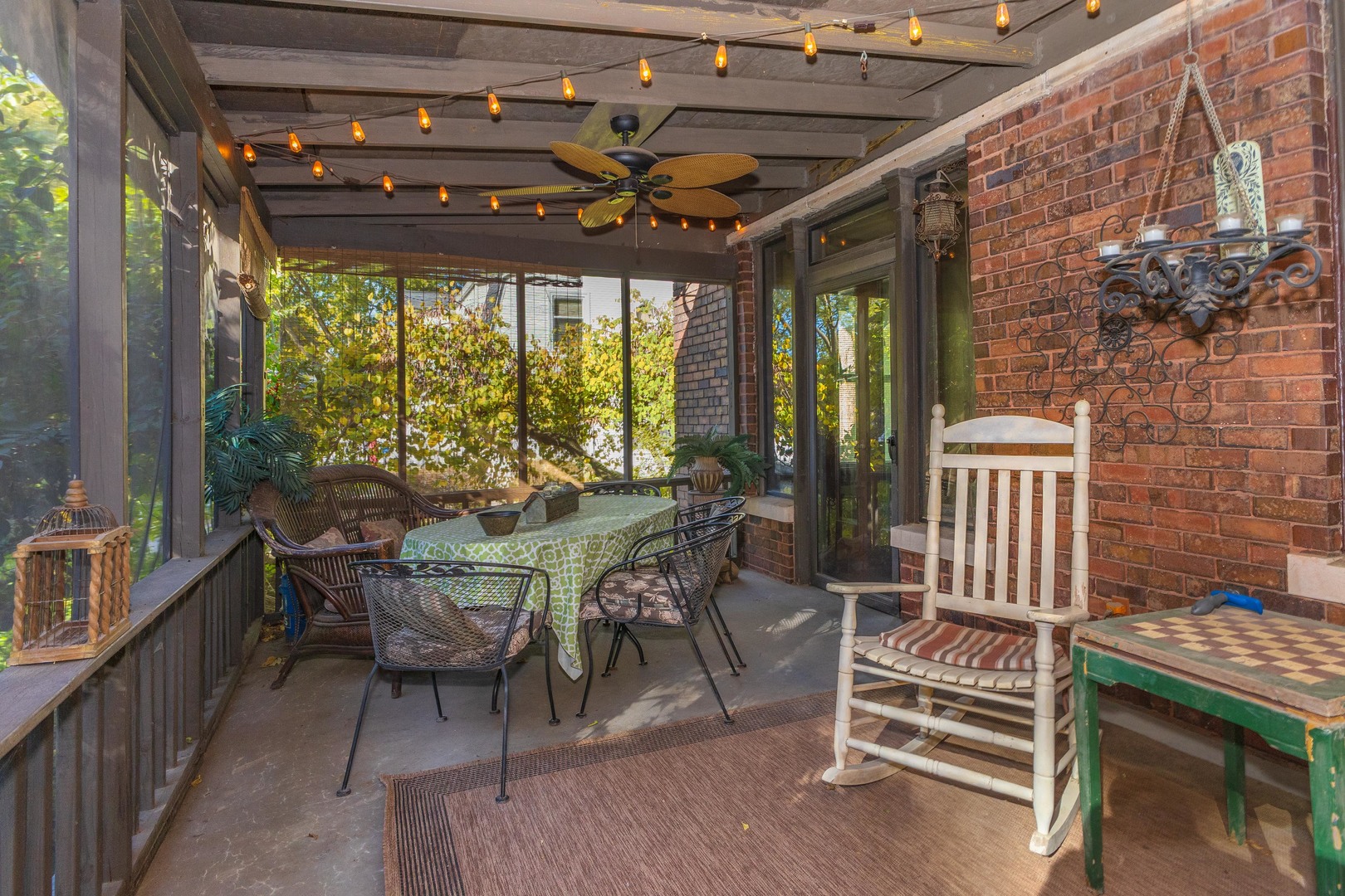 1111 E Grove Street, Bloomington, IL 61701