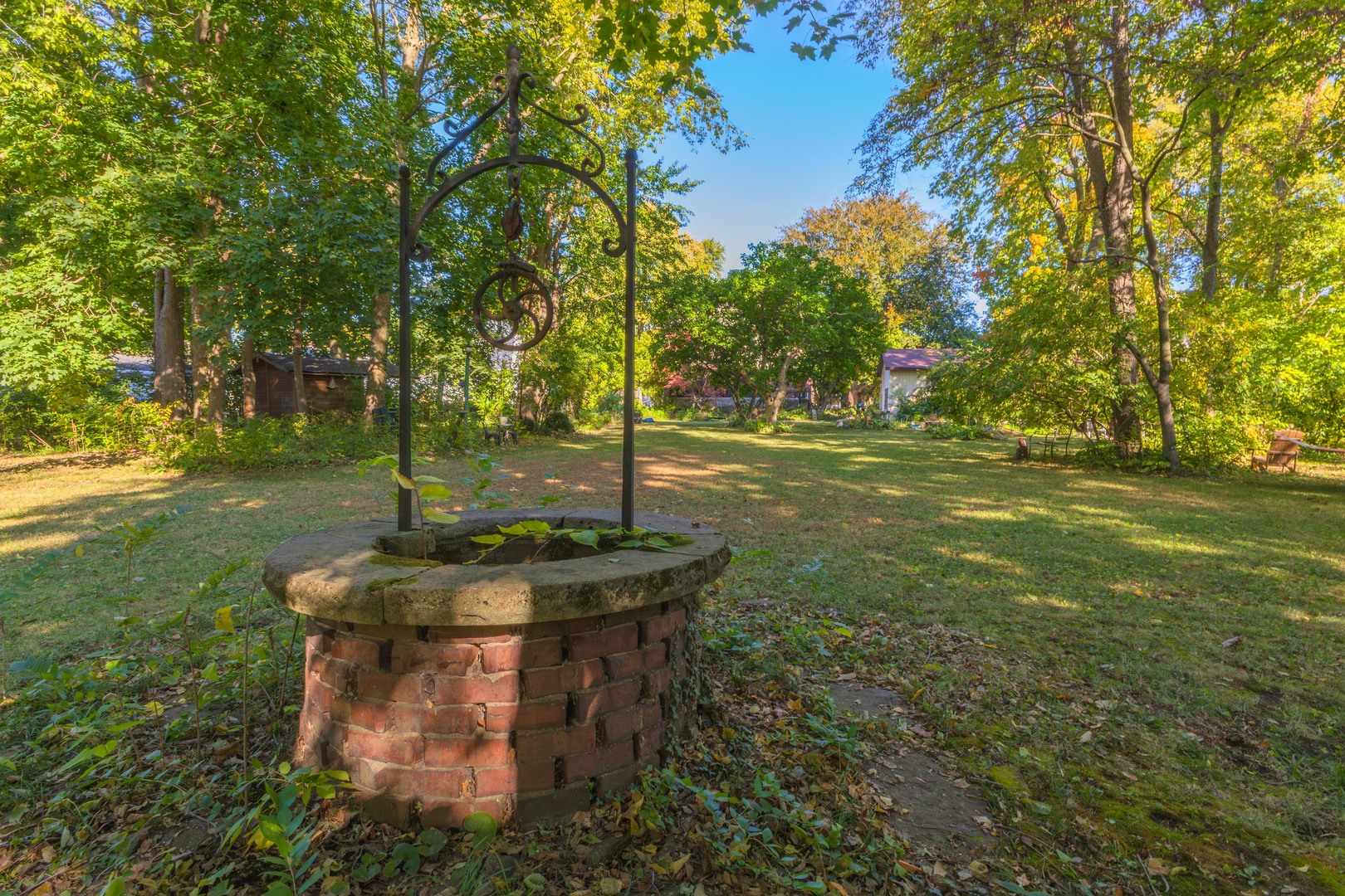 1111 E Grove Street, Bloomington, IL 61701