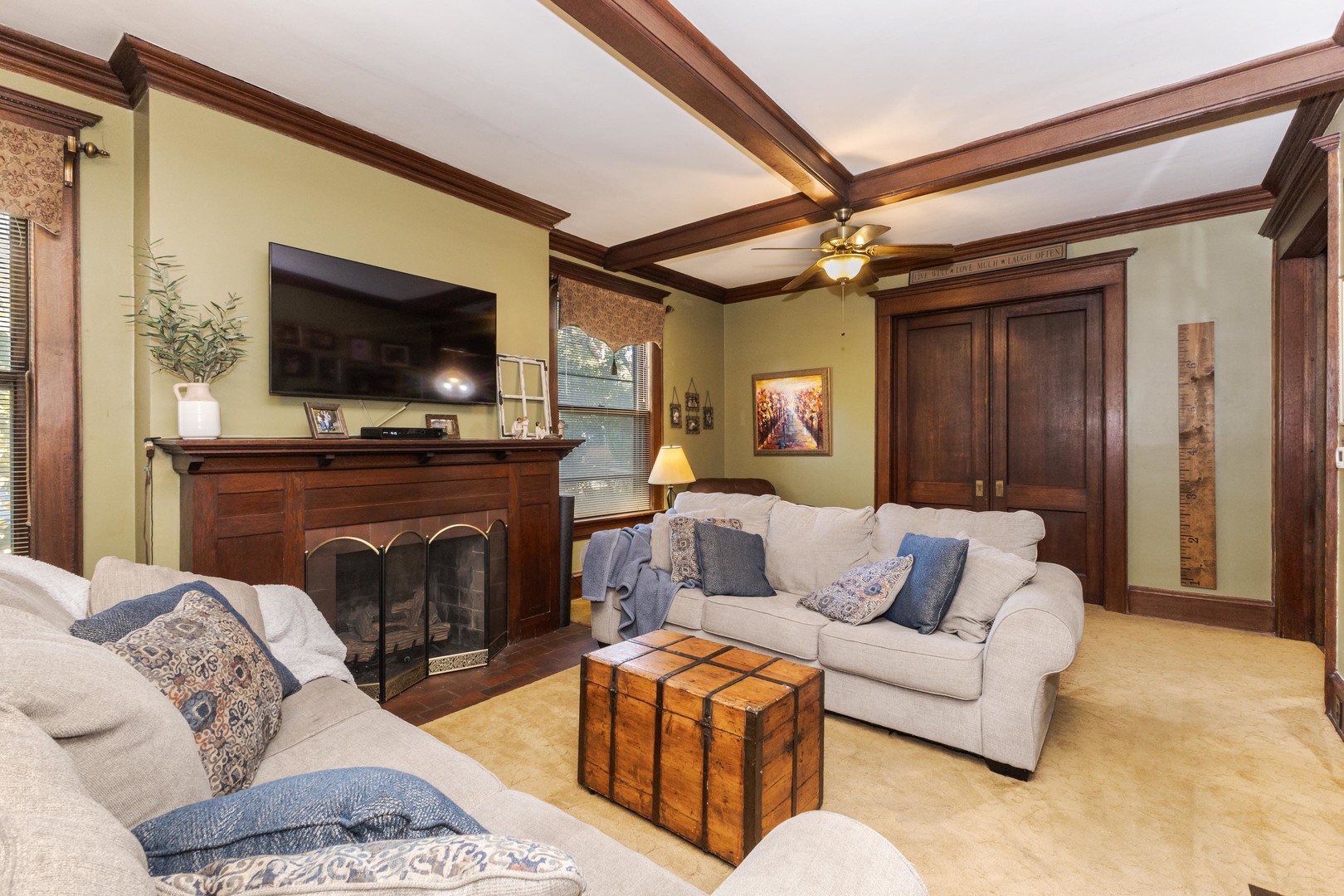 1111 E Grove Street, Bloomington, IL 61701