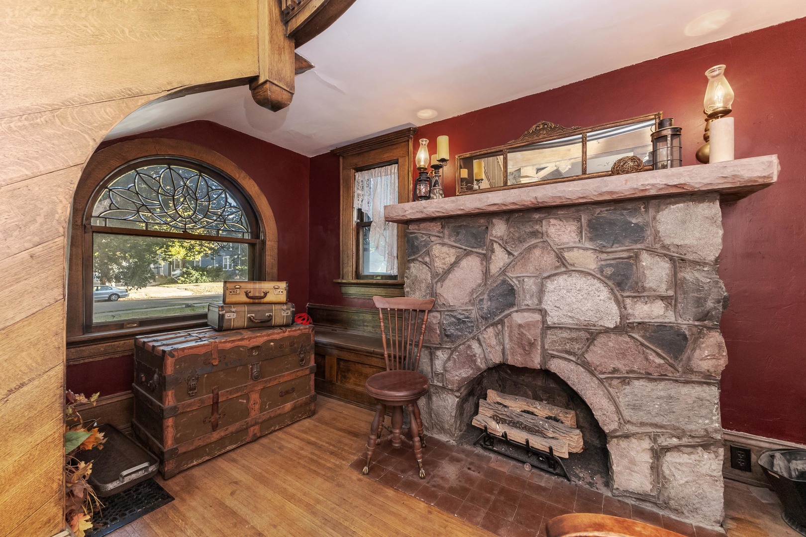 1111 E Grove Street, Bloomington, IL 61701