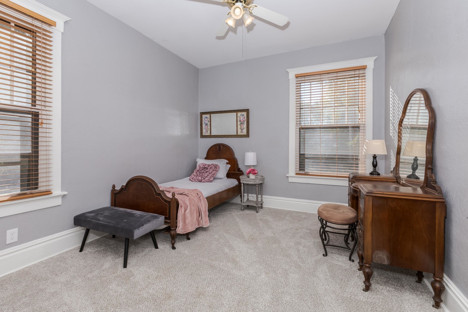 1111 E Grove Street, Bloomington, IL 61701