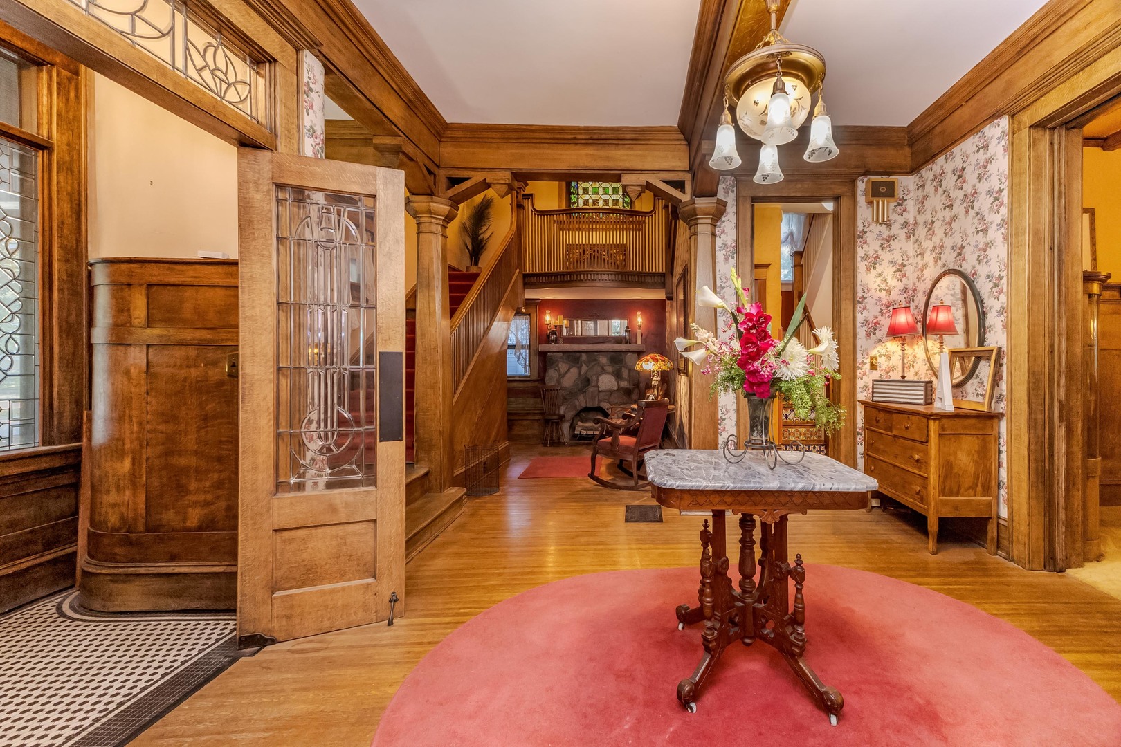 1111 E Grove Street, Bloomington, IL 61701