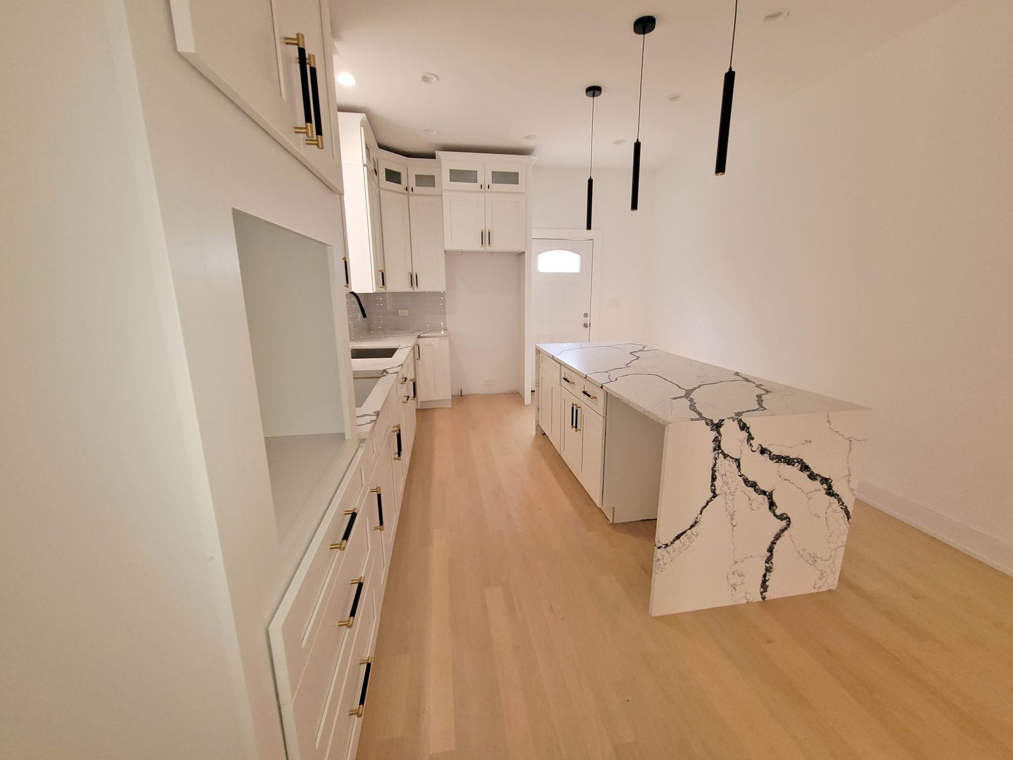 6442 S INGLESIDE Avenue, Chicago, IL 60637