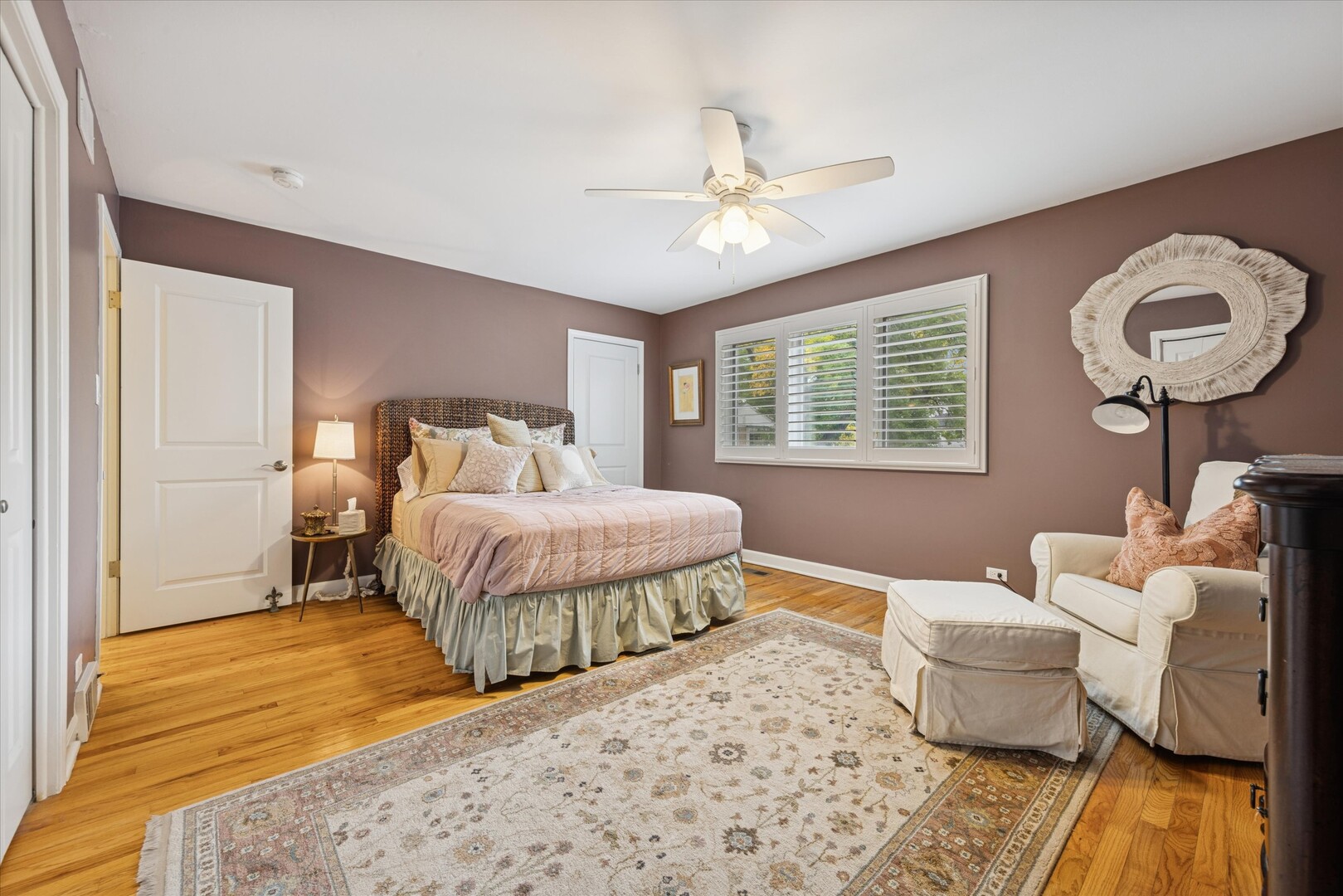 494 Old Surrey Road, Hinsdale, IL 60521