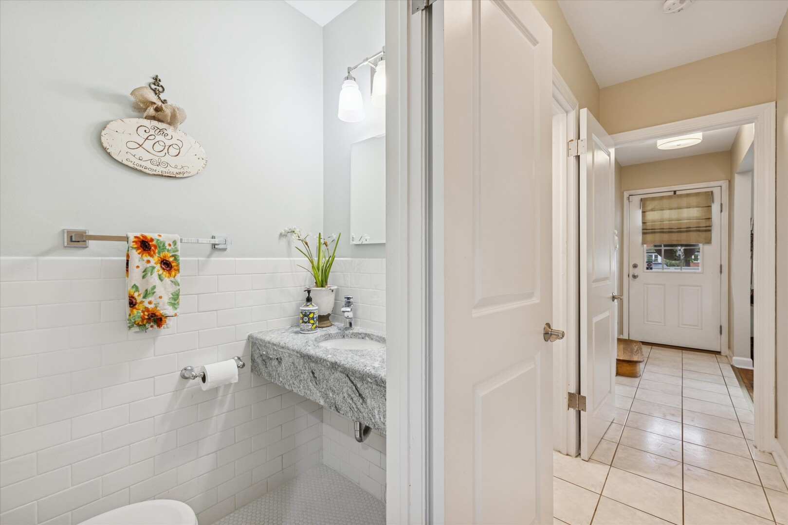 494 Old Surrey Road, Hinsdale, IL 60521