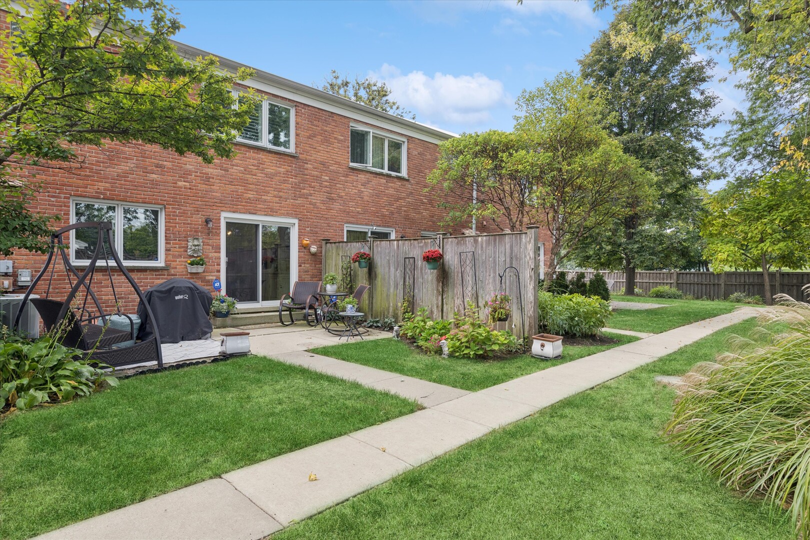 494 Old Surrey Road, Hinsdale, IL 60521