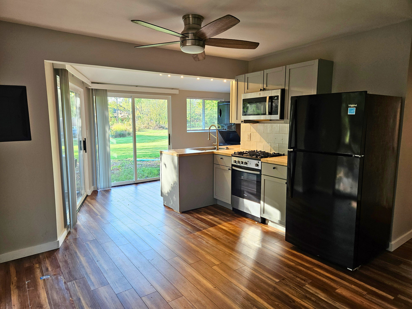 122 S Haman Road, Inverness, IL 60010