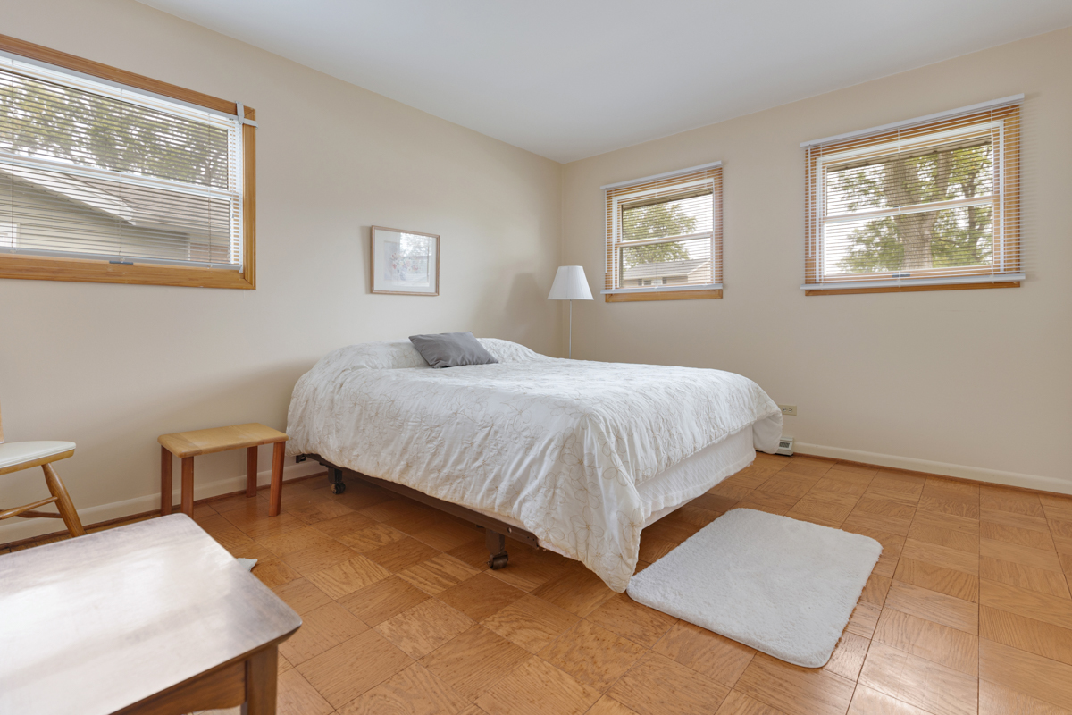 509 SHADYWOOD Lane, Elk Grove Village, IL 60007