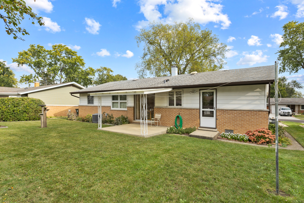 509 SHADYWOOD Lane, Elk Grove Village, IL 60007