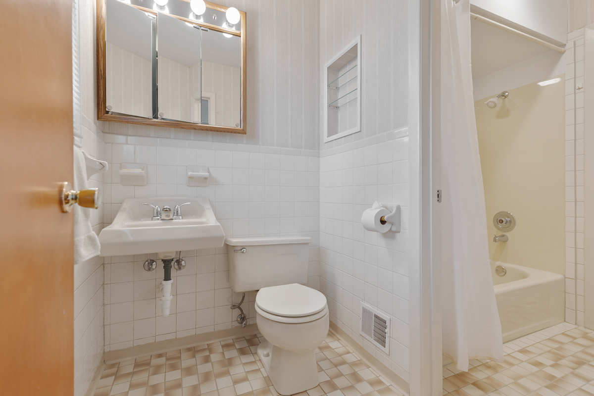 509 SHADYWOOD Lane, Elk Grove Village, IL 60007