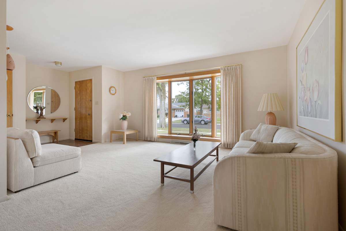 509 SHADYWOOD Lane, Elk Grove Village, IL 60007