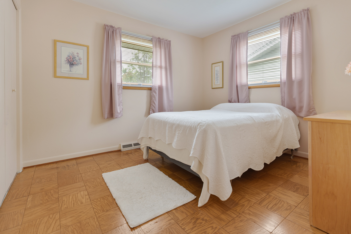 509 SHADYWOOD Lane, Elk Grove Village, IL 60007