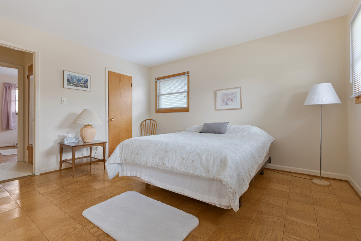 509 SHADYWOOD Lane, Elk Grove Village, IL 60007