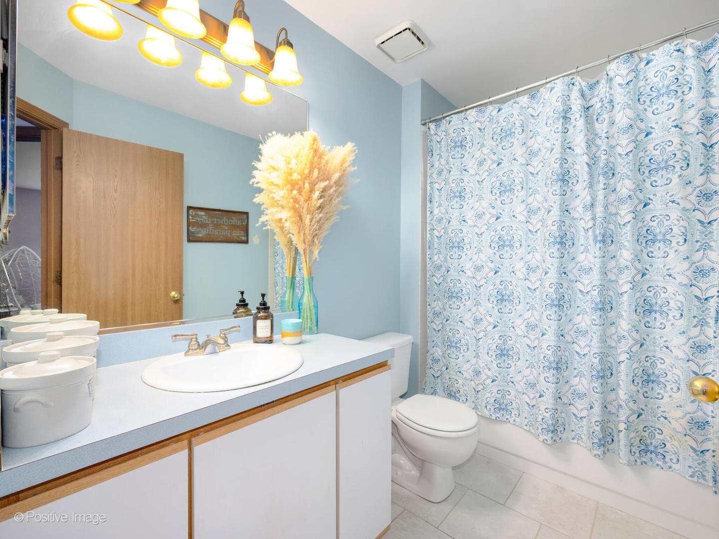 1188 Harbor Court, Glendale Heights, IL 60139