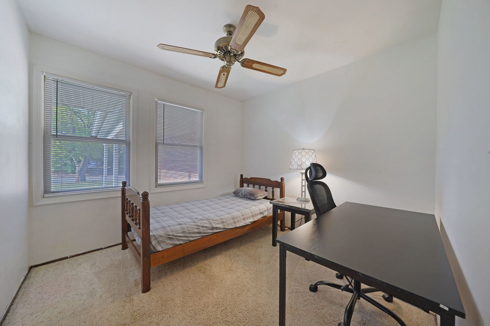 181 Lakeview Court, Bloomingdale, IL 60108