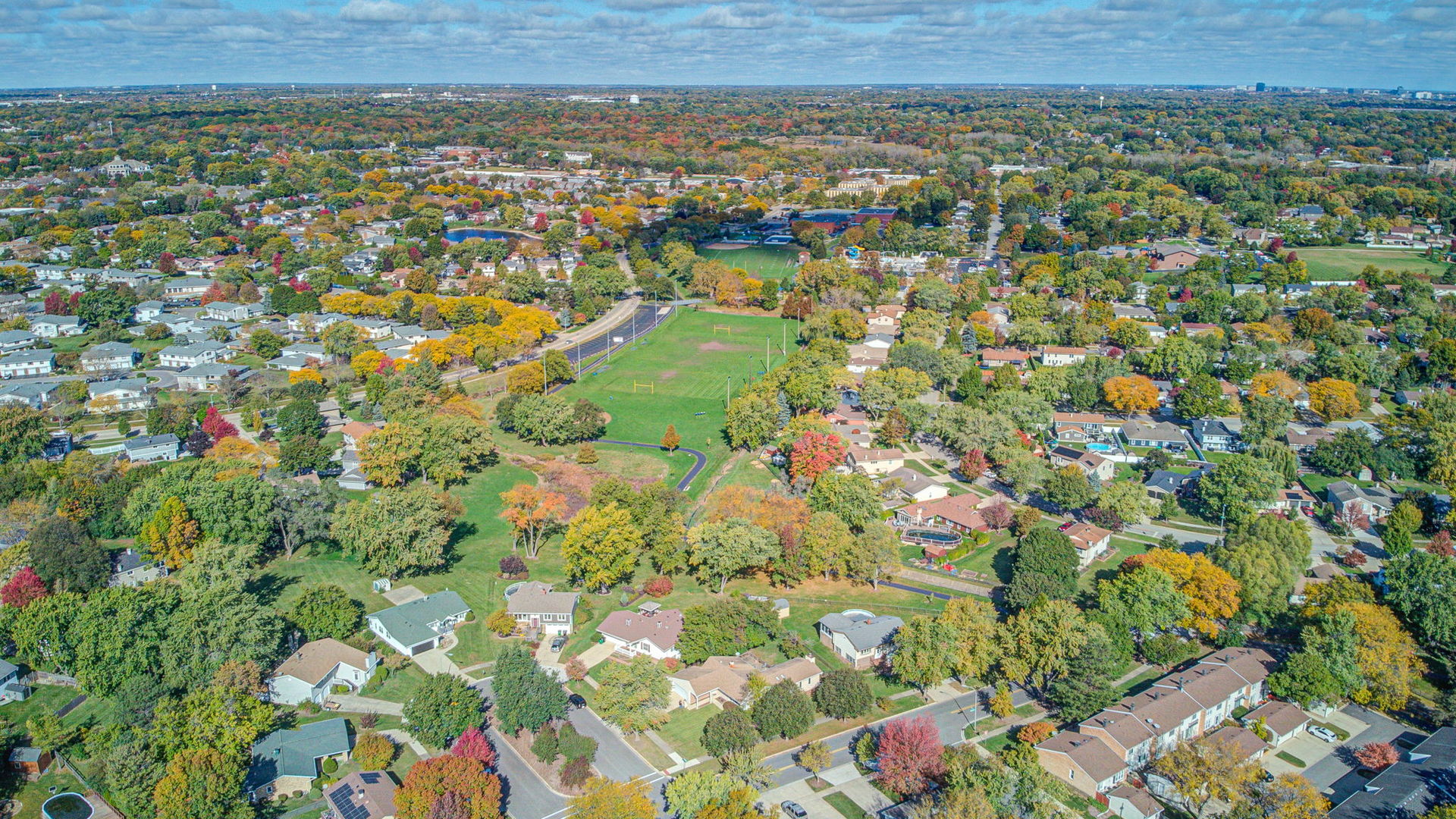 181 Lakeview Court, Bloomingdale, IL 60108