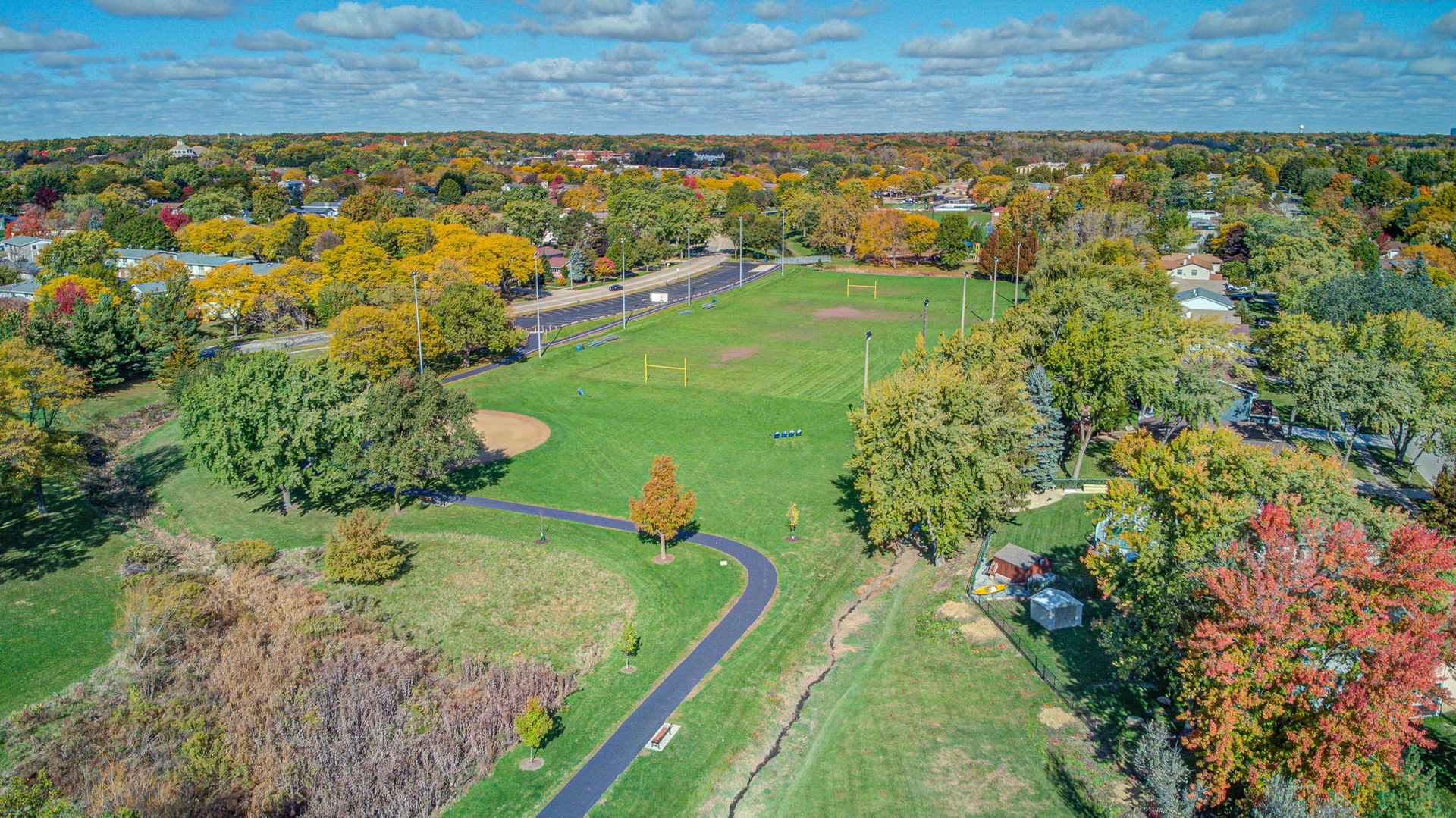 181 Lakeview Court, Bloomingdale, IL 60108