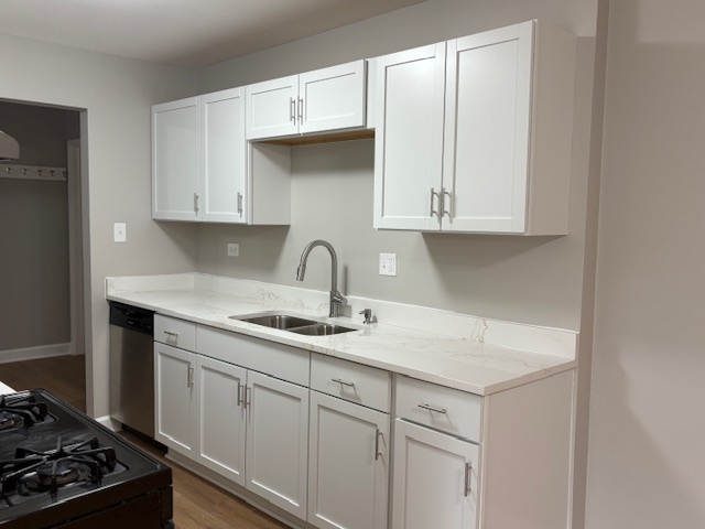 8923 Knight Avenue #201, Des Plaines, IL 60016