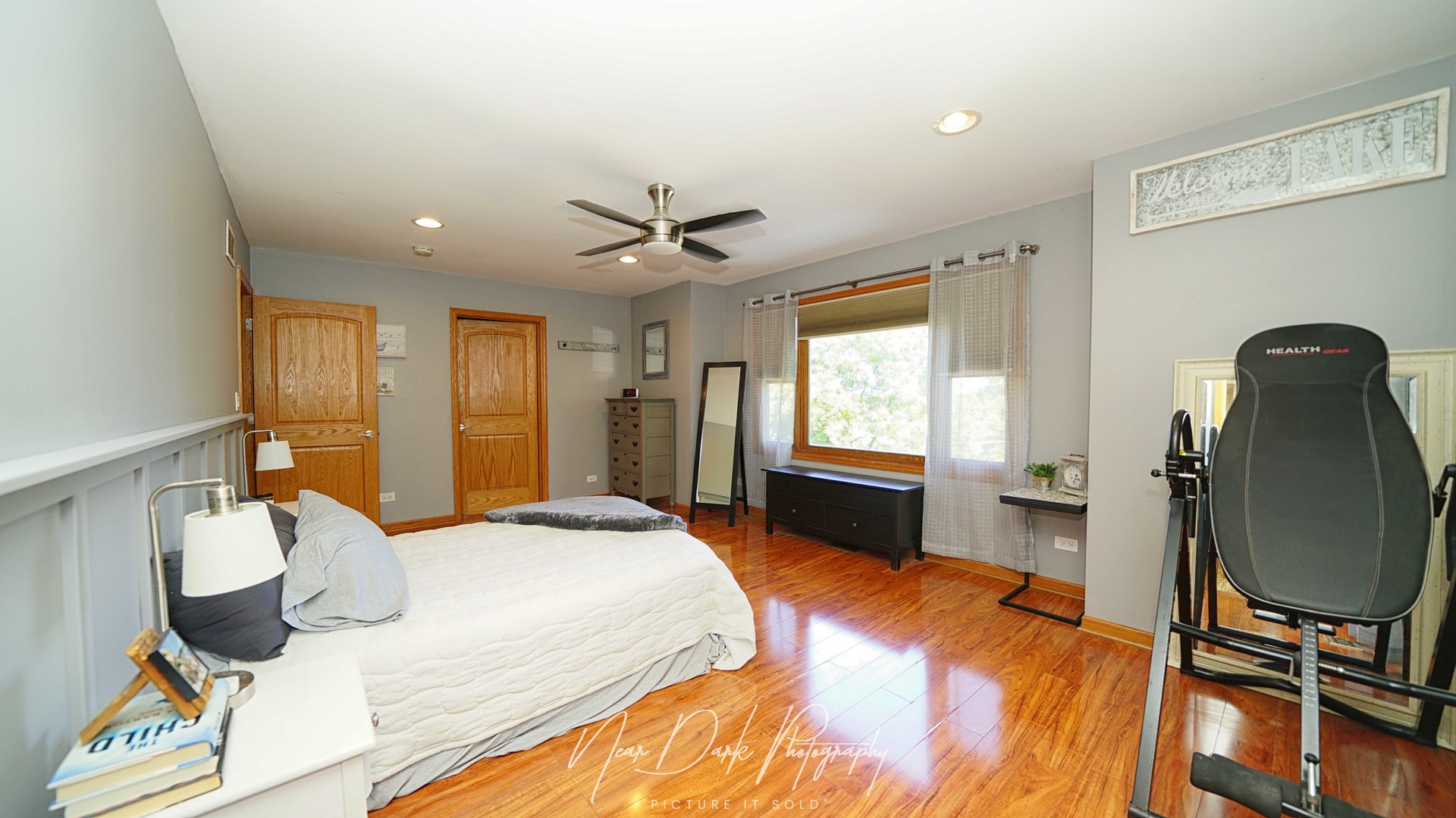 127 E GRAND Avenue, Fox Lake, IL 60020