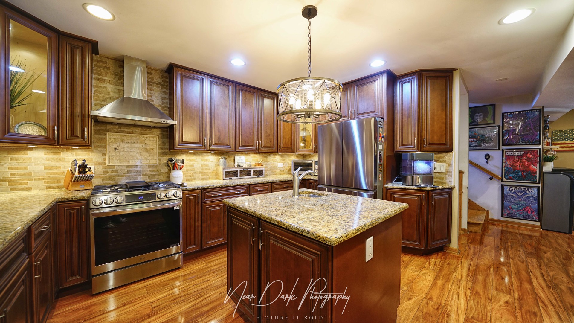 127 E GRAND Avenue, Fox Lake, IL 60020