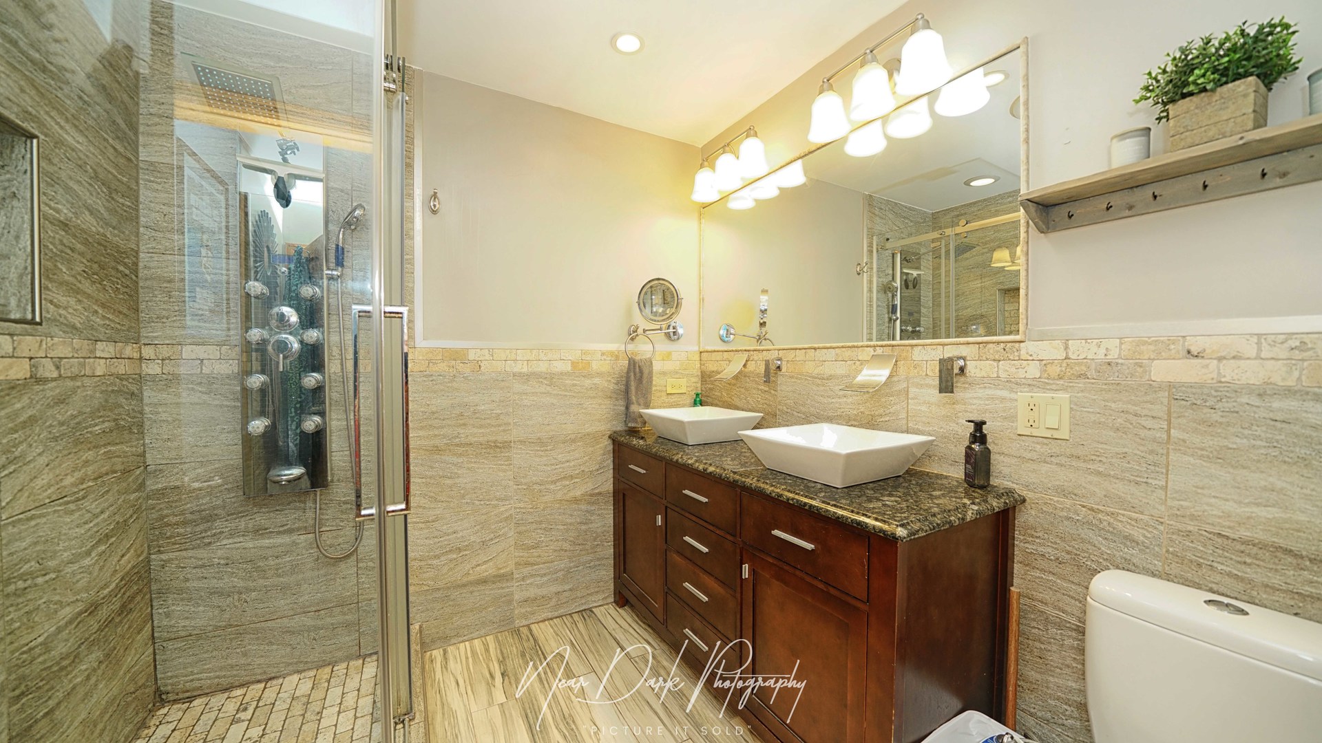 127 E GRAND Avenue, Fox Lake, IL 60020