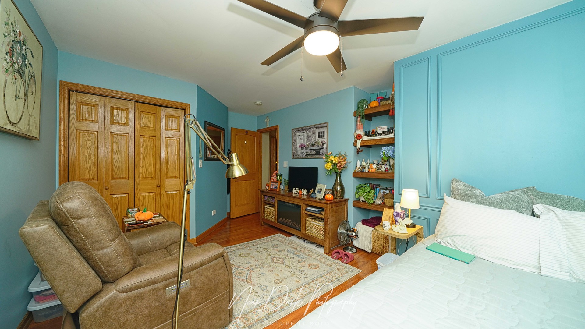 127 E GRAND Avenue, Fox Lake, IL 60020