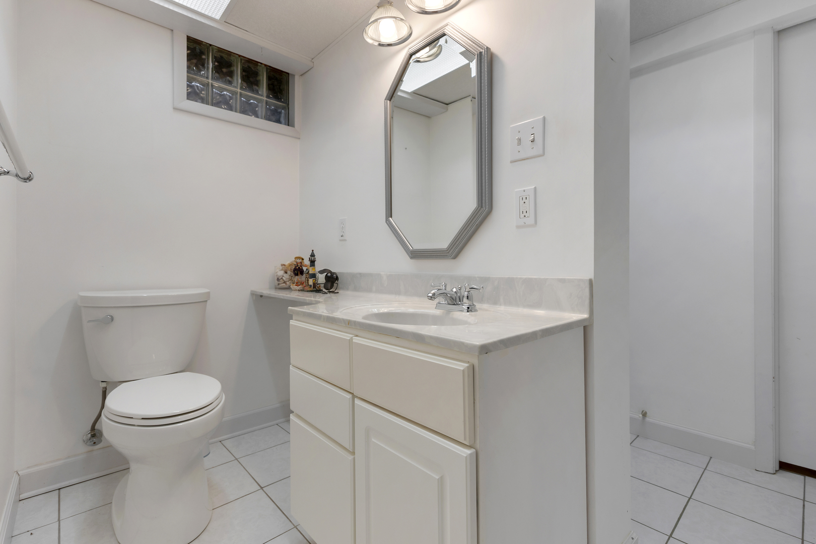 240 Scott Avenue, Glen Ellyn, IL 60137