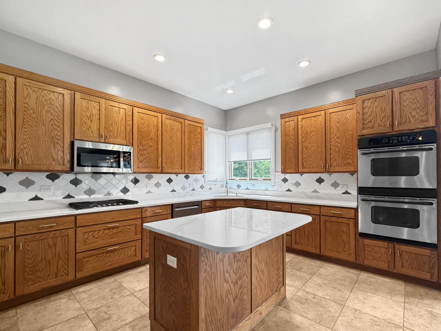 26729 W Allison Drive, Channahon, IL 60410