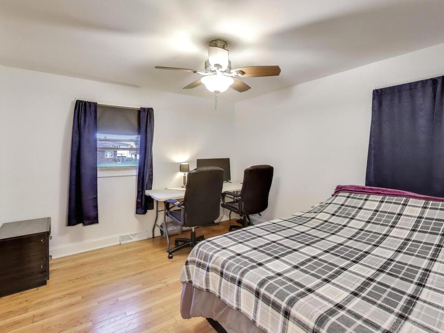 13616 Short Drive, Crestwood, IL 60418