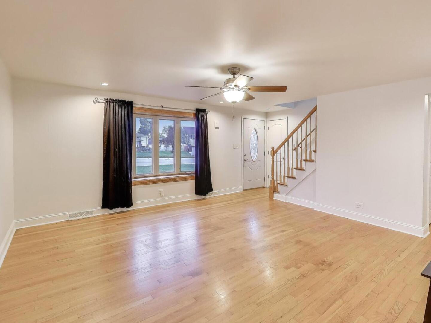 13616 Short Drive, Crestwood, IL 60418