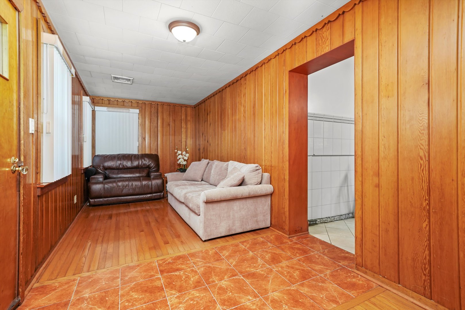 5133 N Marmora Avenue, Chicago, IL 60630