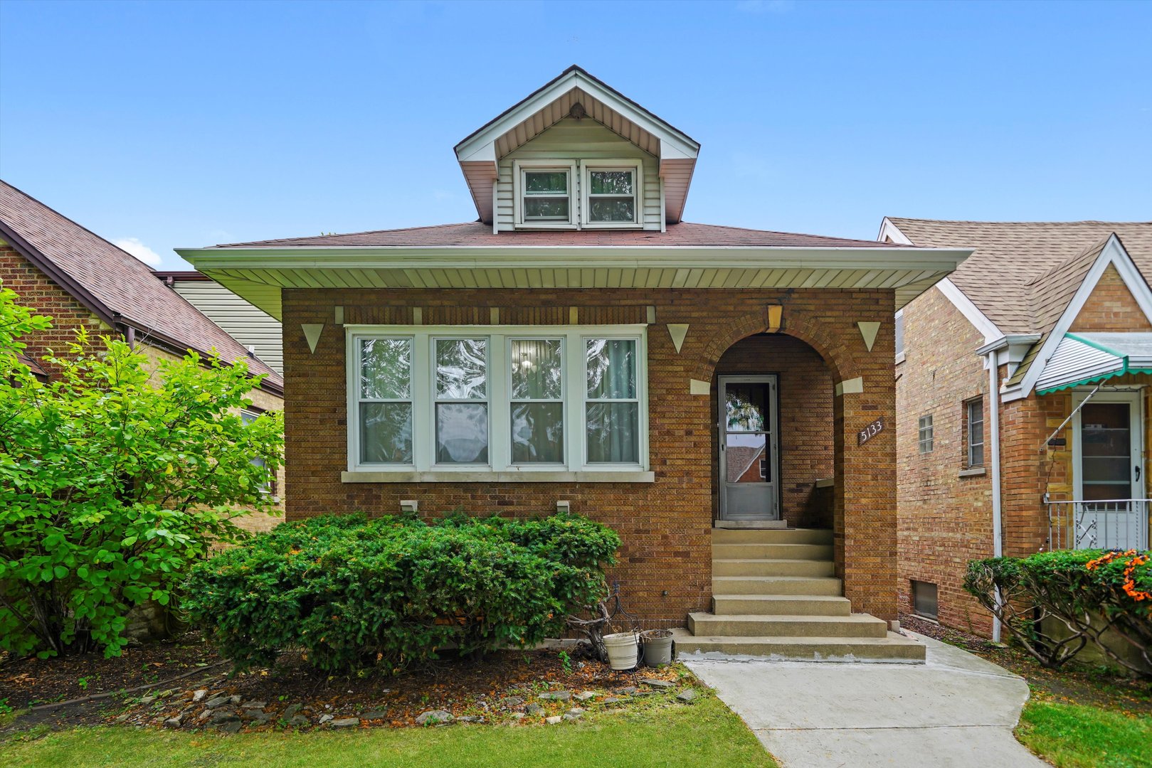 5133 N Marmora Avenue, Chicago, IL 60630