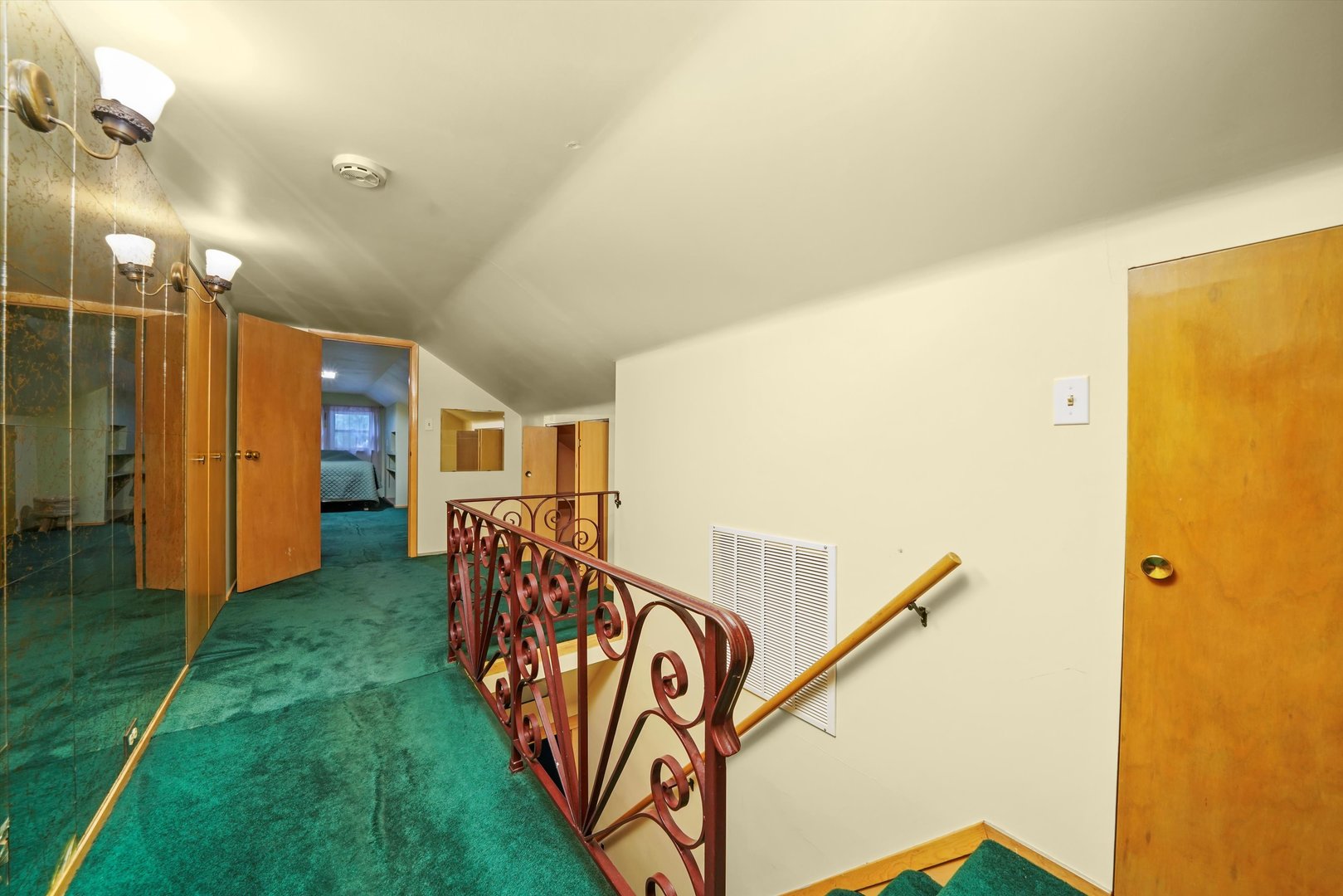 5133 N Marmora Avenue, Chicago, IL 60630