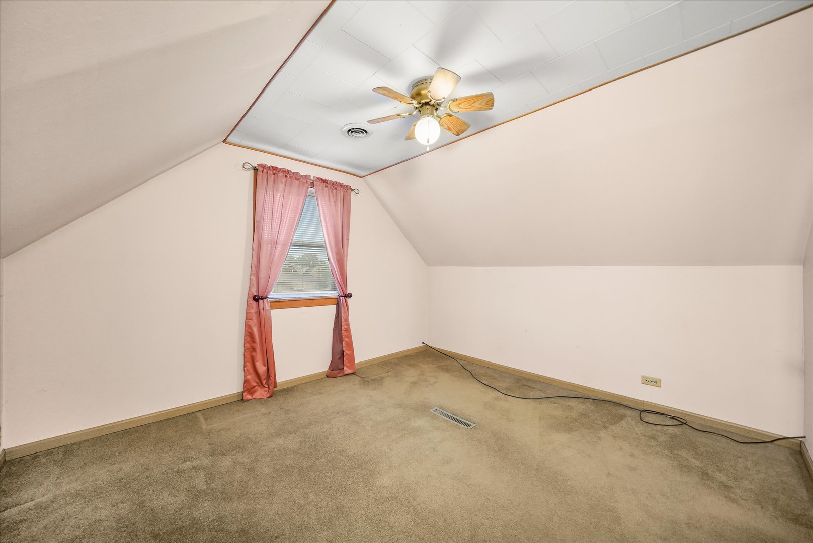 5250 S Nagle Avenue, Chicago, IL 60638