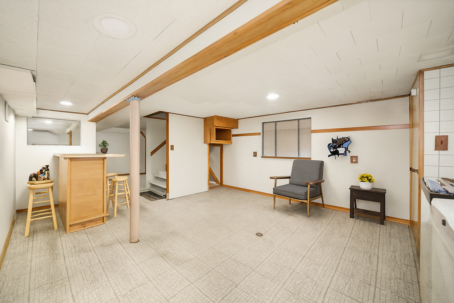 5250 S Nagle Avenue, Chicago, IL 60638