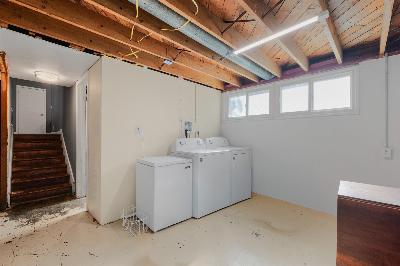 211 Edgebrook Drive, Champaign, IL 61820