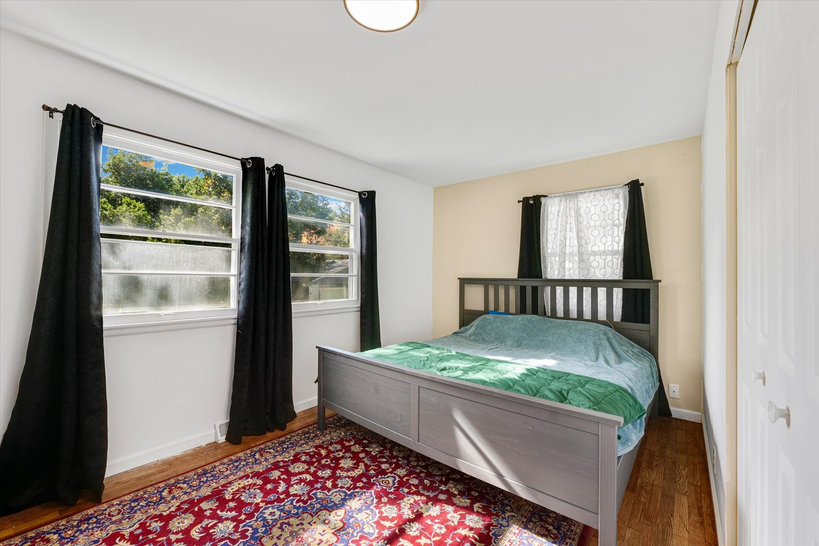 211 Edgebrook Drive, Champaign, IL 61820