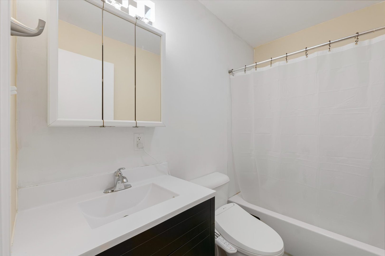 211 Edgebrook Drive, Champaign, IL 61820