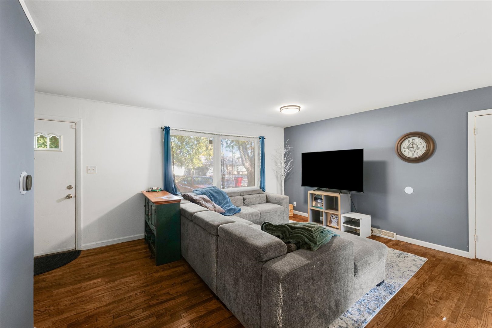 211 Edgebrook Drive, Champaign, IL 61820