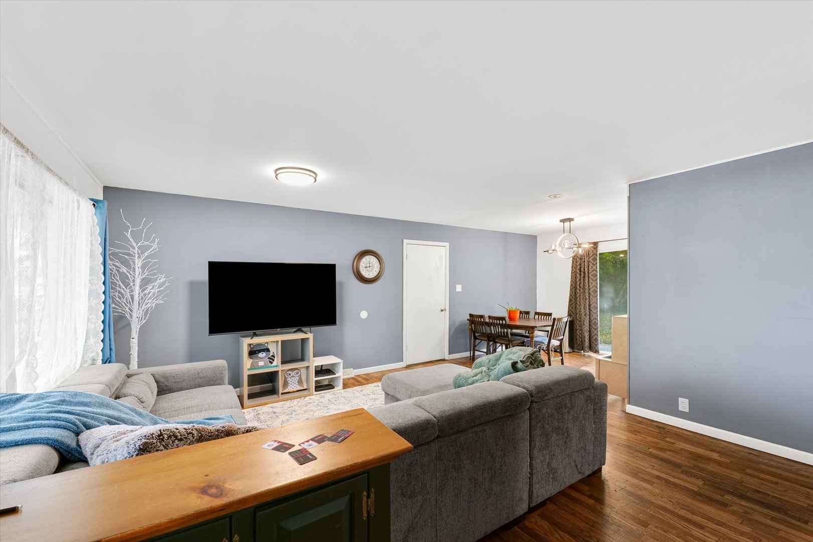 211 Edgebrook Drive, Champaign, IL 61820