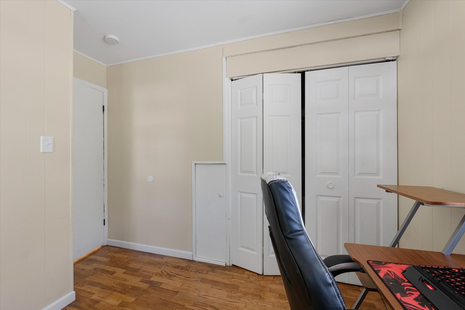 211 Edgebrook Drive, Champaign, IL 61820