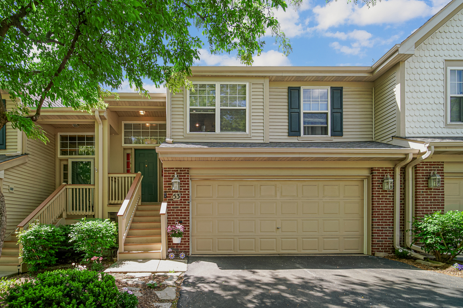 53 Samuel Drive, Streamwood, IL 60107