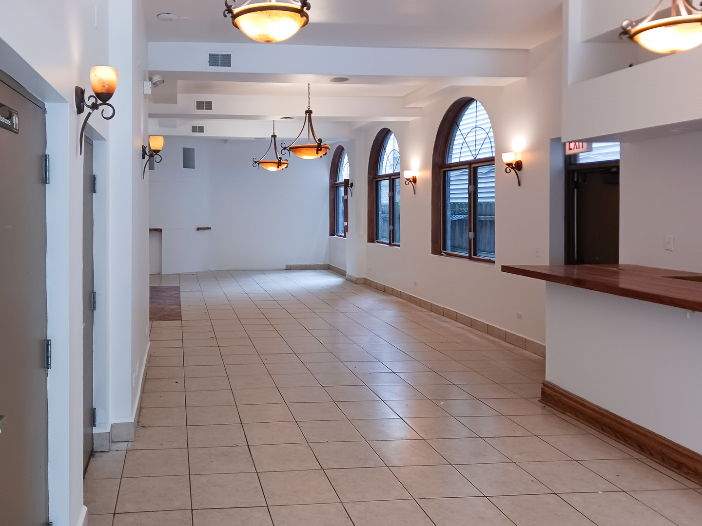 2942 N Lincoln Avenue, Chicago, IL 60657