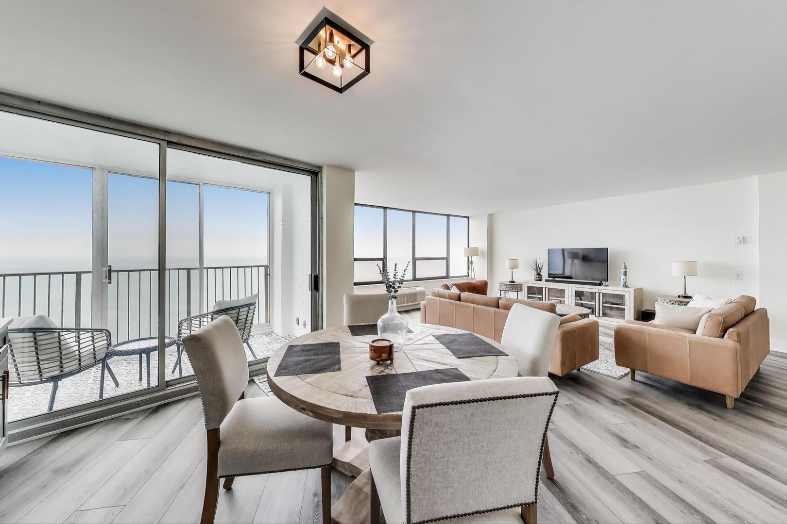 940 W Glenlake Avenue #19C, Chicago, IL 60660