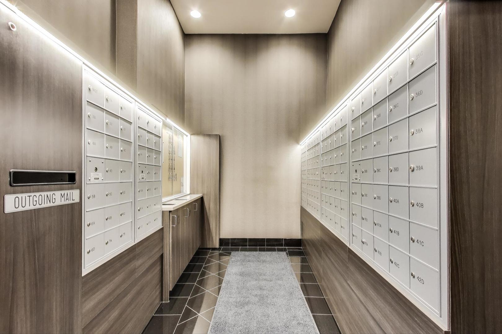 940 W Glenlake Avenue #19C, Chicago, IL 60660