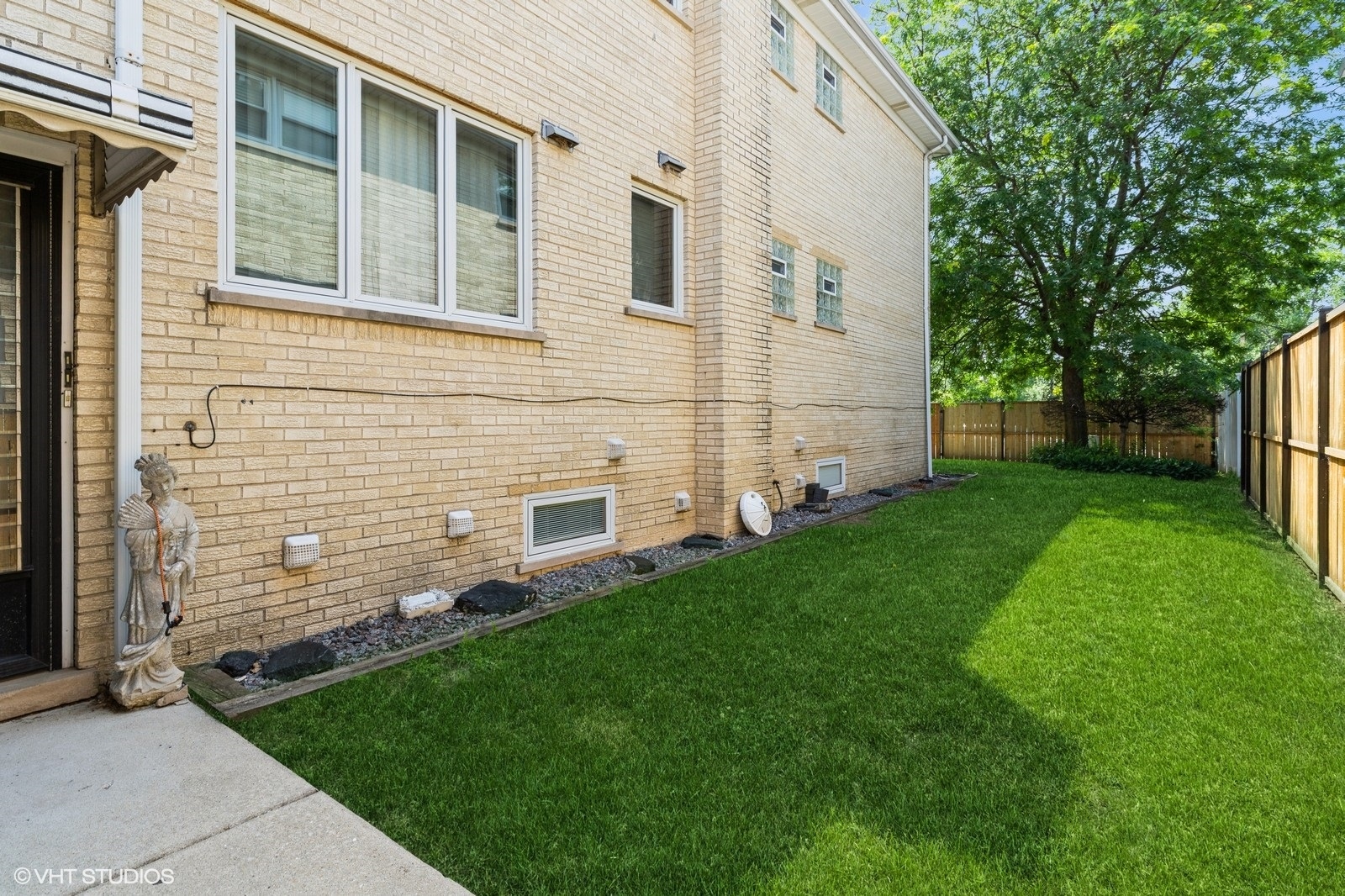 8449 W BRODMAN Avenue, Chicago, IL 60656